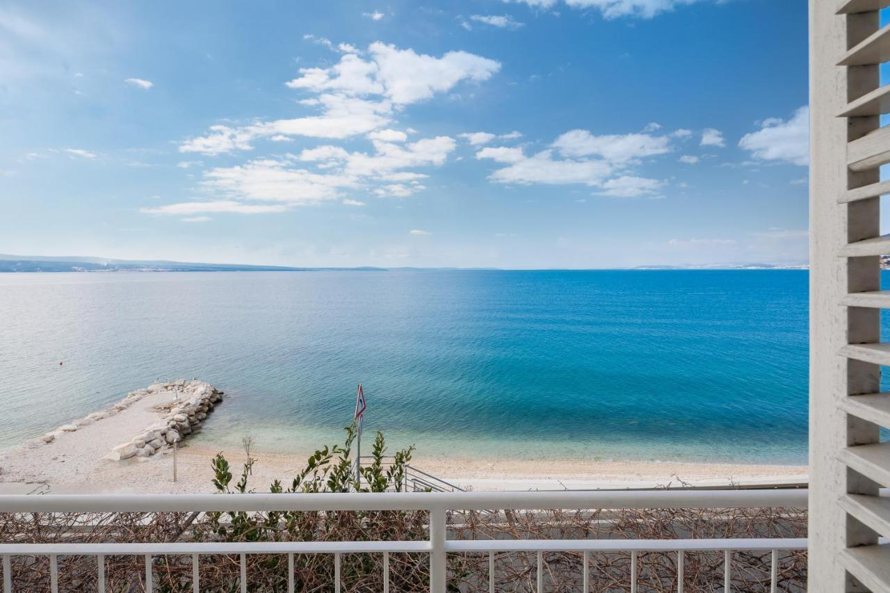 Seaside Apartment Blue Dugi Rat Esterno foto