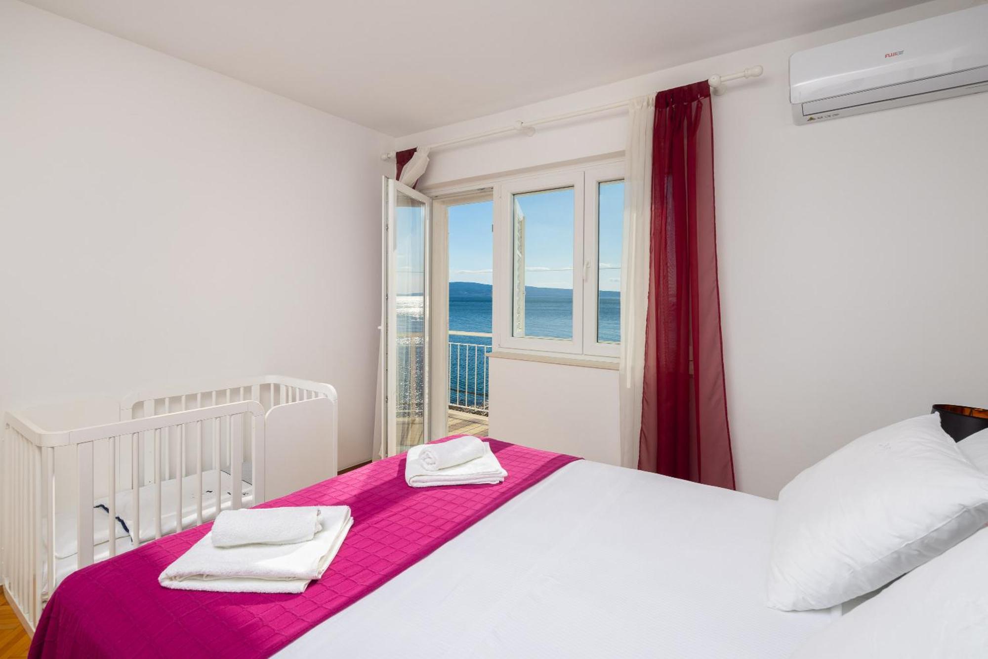Seaside Apartment Blue Dugi Rat Esterno foto