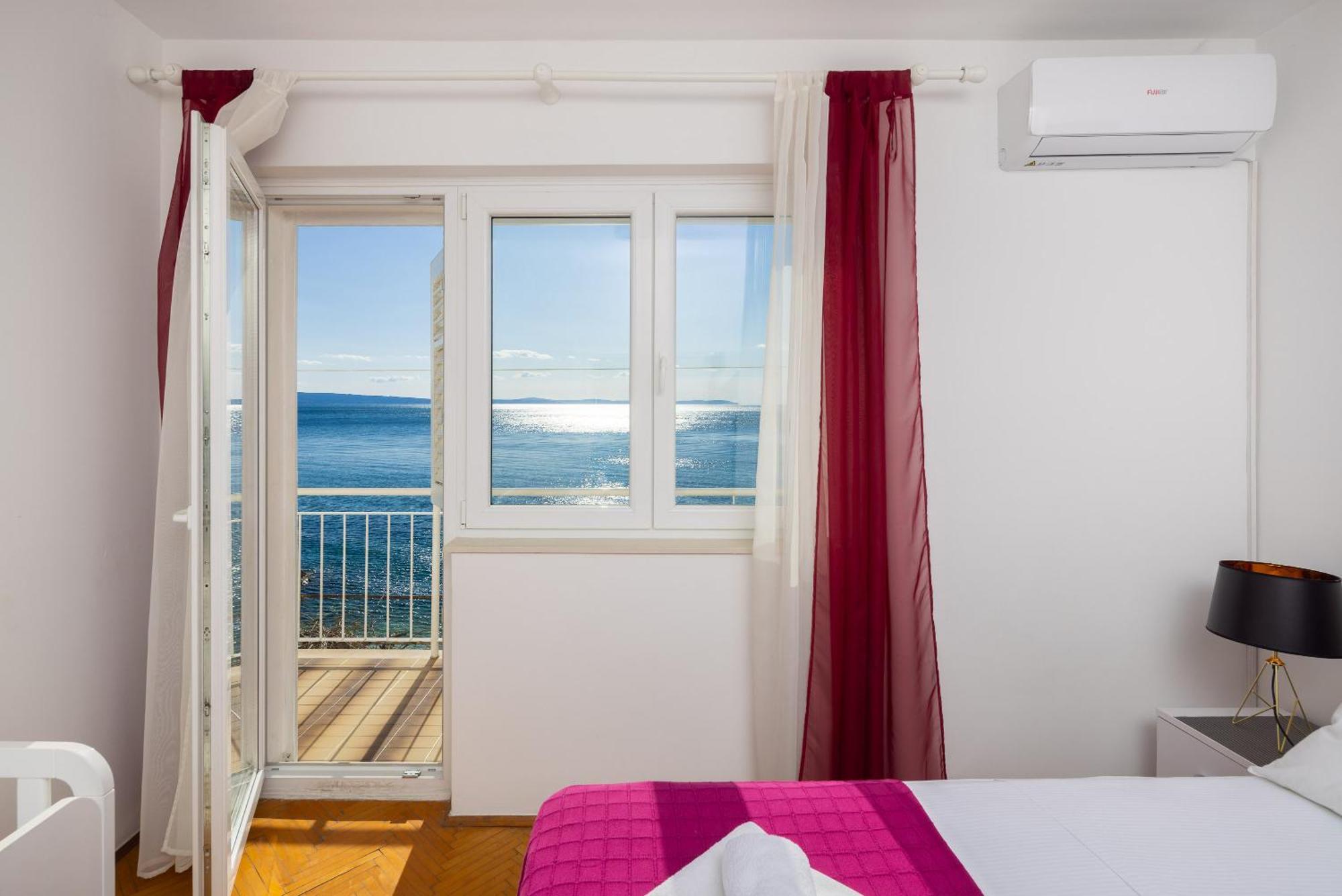 Seaside Apartment Blue Dugi Rat Esterno foto